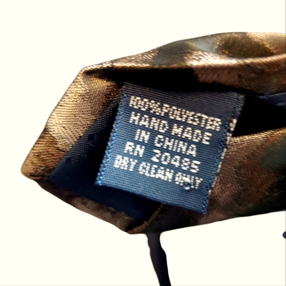 HALSTON Tie & Tie Bar - Picture 5 of 5